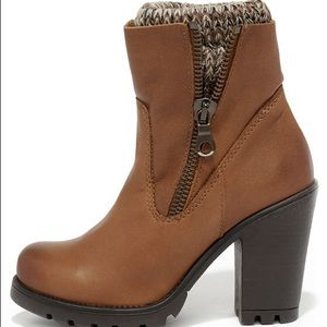 STEVE MADDEN SWEATER LEATHER HIGH HEEL BOOTS